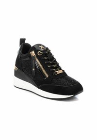 XTI Zapatillas - black