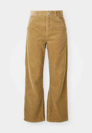 Pantalons large en velours côtelé marron clair, présentant un motif côtelé texturé, cinq poches et un bouton de fermeture à la taille.