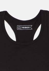 Μαύρο αμάνικο τοπ με στρογγυλή λαιμόκοψη. Η ετικέτα δείχνει το μέγεθος 9/10 και το όνομα της μάρκας «FRIBOO». Λείο βαμβακερό υλικό με εφαρμοστή γραμμή.