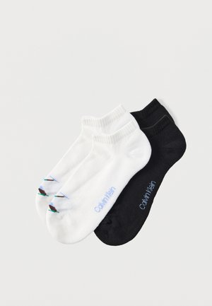 Calvin Klein Underwear SNEAKER MONOGRAM 4 PACK - Nogavice - white/black