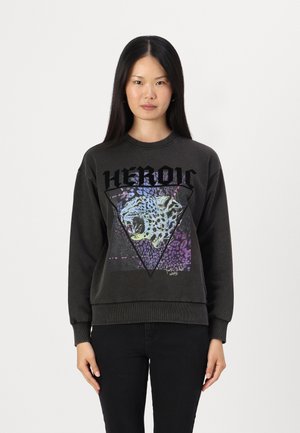 Dark gray sweatshirt with a leopard graphic and "HEROIC" text, featuring a round neck and ribbed cuffs for comfort.