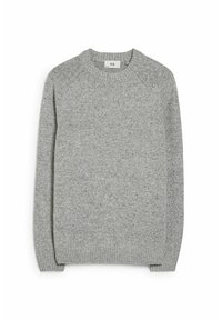 Pull gris tricoté avec un col rond, des poignets et un ourlet côtelés. Tissu texturé avec une apparence légèrement chinée.