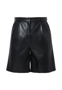 Pantaloni corti in pelle nera con un design sartoriale, caratterizzati da una piega frontale, una trama liscia e un taglio a metà coscia.