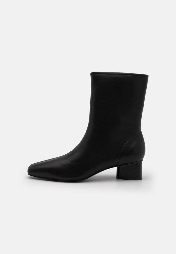 CLAUDIA - Classic ankle boots