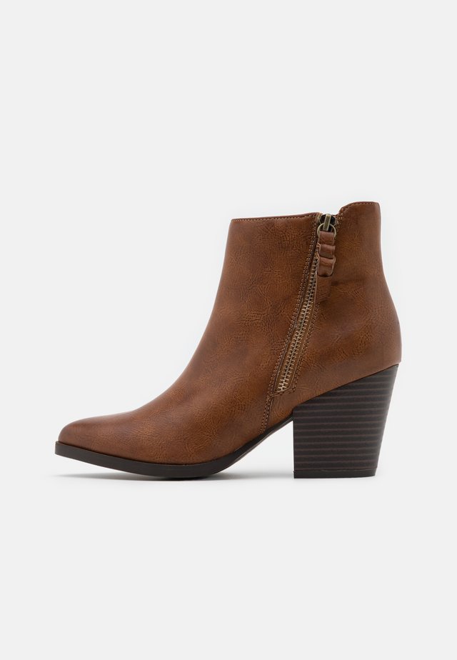Botines bajos - camel
