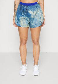 Blå batikshorts med en kontrasterande blå elastisk midjeband och sidofickor, med en texturerad yta och lös passform för komfort.