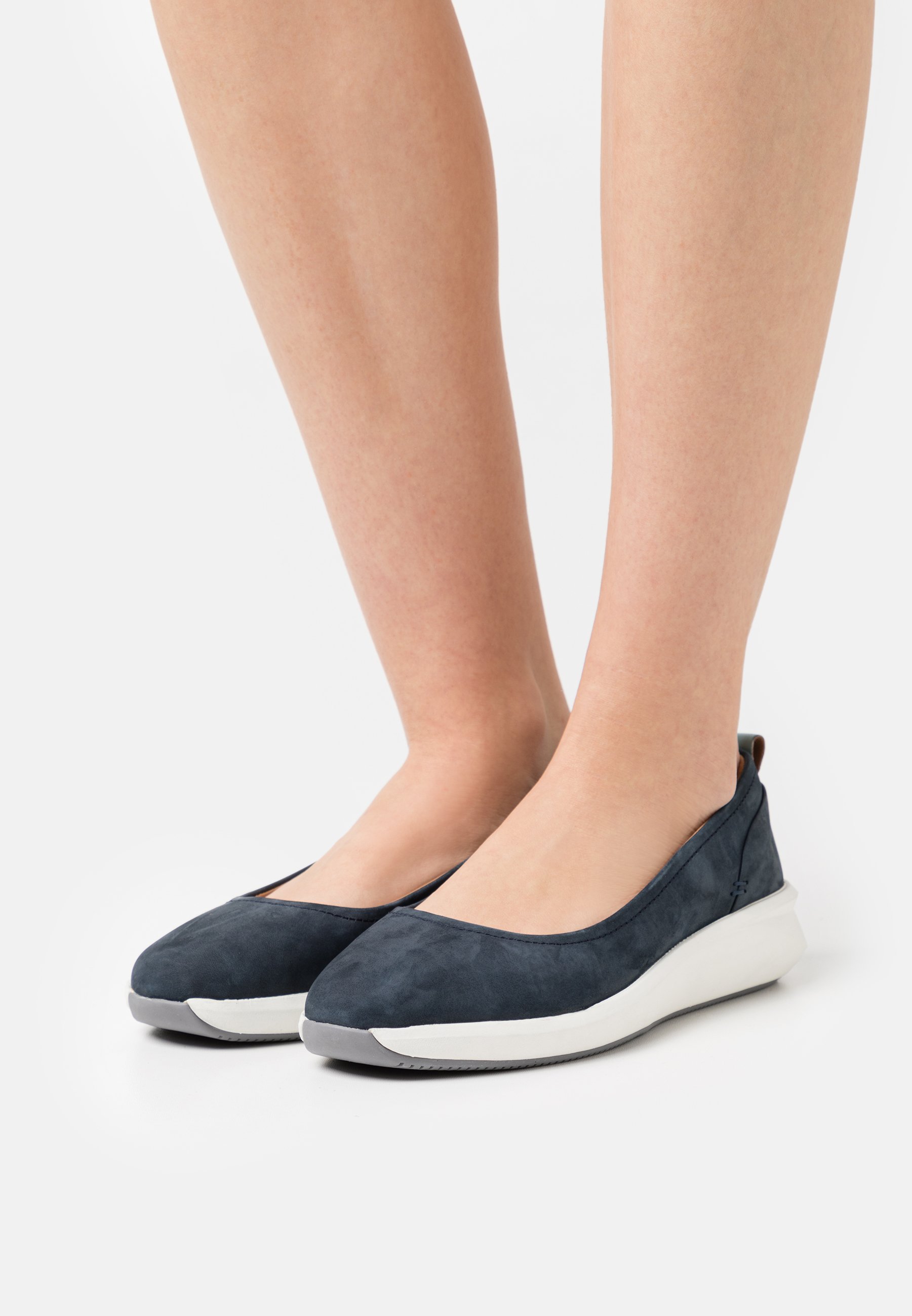 clarks slip on