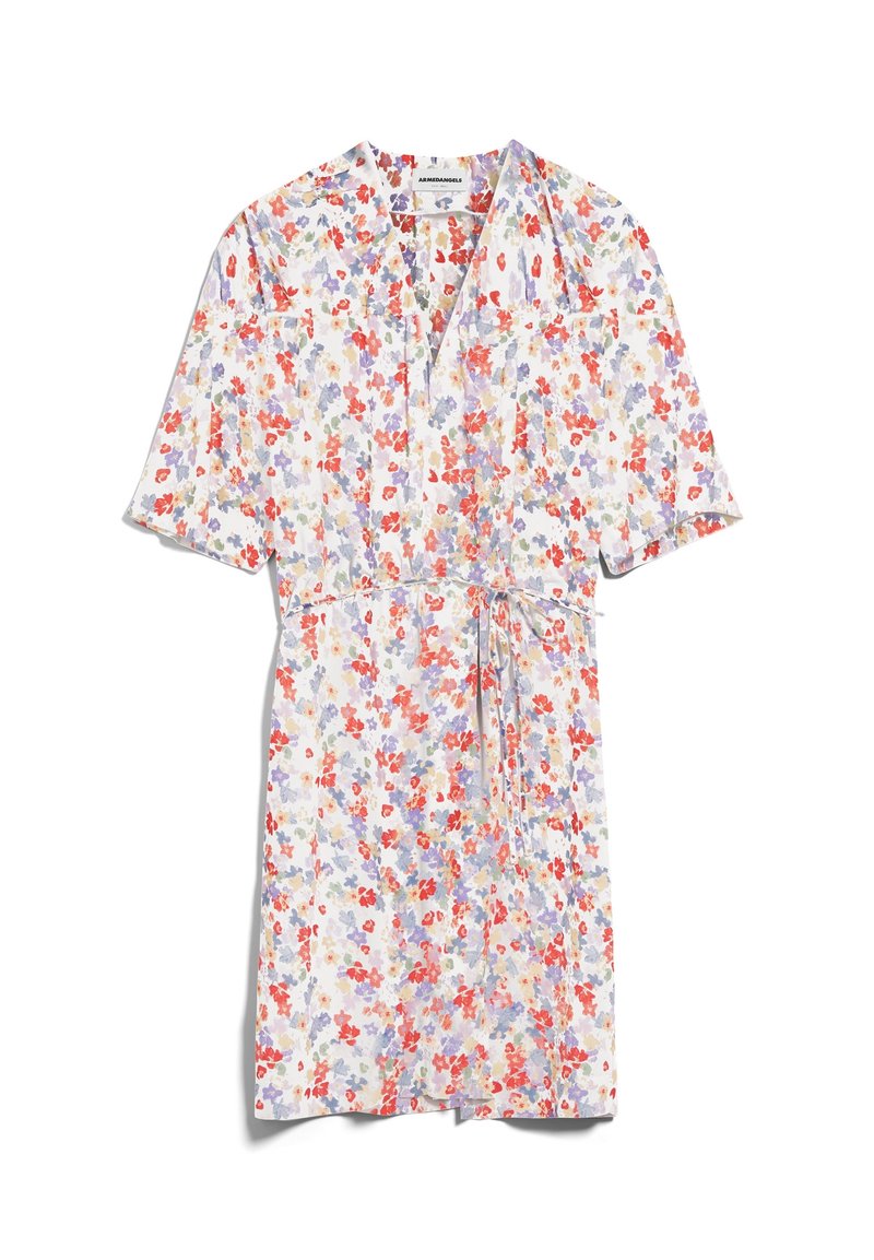 Kukallinen mekko lyhyillä hihoilla, valkoinen tausta, monivärisiä kukkia punaisena, purppurana ja vihreänä; kietaisu vyötäröllä.