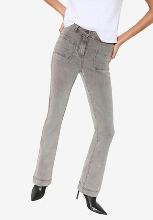 REGULAR FIT - HIGH WAIST POCKET FLARE  - Slimfit džínsy - light grey