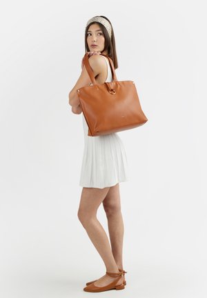 Miriade, SHOPPING SMOOTHIE - Borsa a mano - cuoio