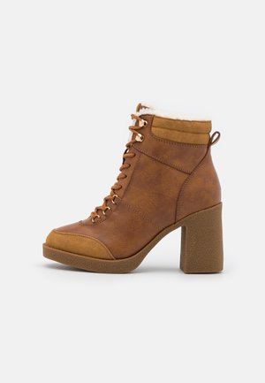 Enkellaarsjes met hoge hak - brown