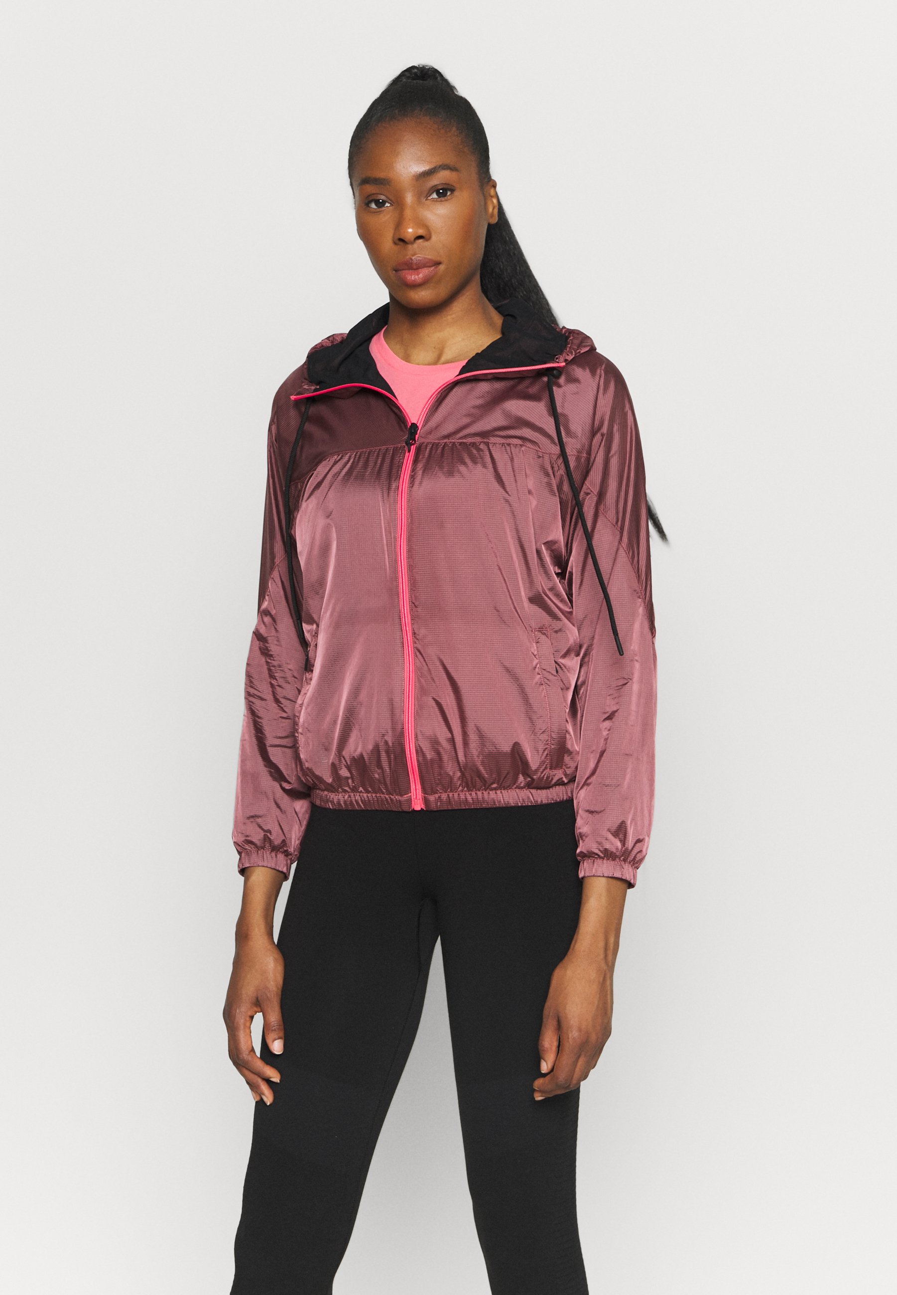 Peak Performance Windbreaker - alpine 