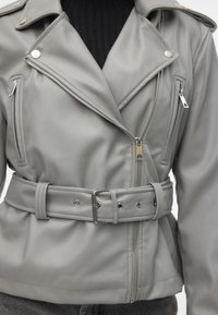 VMDEMIFIE SHORT COATED JACKET - Giacca in similpelle - griffin