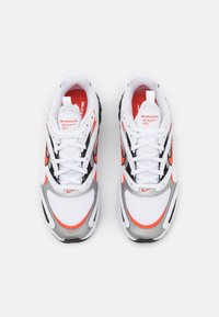 Nike Sportswear ZOOM AIR FIRE - Sapatilhas - white/team orange/reflective silver/black