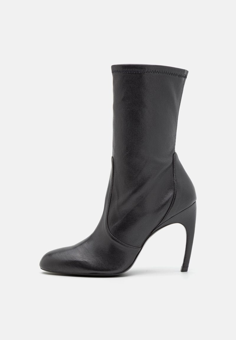 compensées stuart weitzman