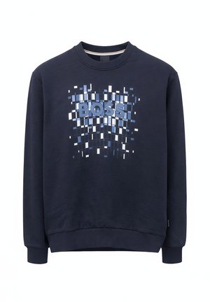 Sweat-shirt bleu marine à col rond avec manches longues présentant un motif damier pixellisé et le mot « BOSS » en bleu et blanc sur le devant.