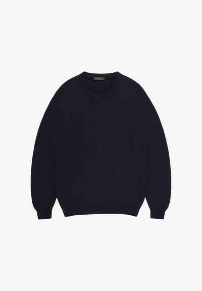 Suéter azul marino de punto con cuello redondo, puños y dobladillo acanalados, con un ajuste regular y tejido texturizado en toda la prenda.