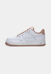 AIR FORCE 1 07 - Trainers - white/particle pink/metallic silver-coloured