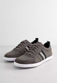 Geox WALEE - Zapatillas - grey