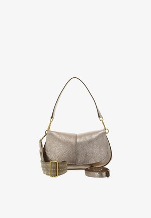 Borsa a tracolla in pelle con trama metallica, con chiusura a pattina curva, ferrature dorate e due tracolle removibili, una larga e una stretta.