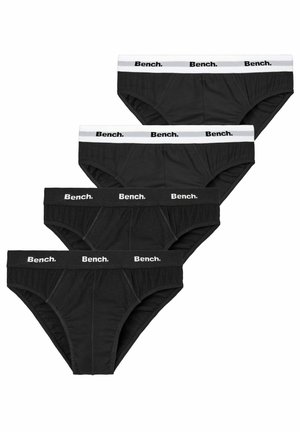 Schwarze Baumwollslips mit weißen elastischen Bündchen, die das "Bench."-Logo tragen. Vier Paare gestapelt, zeigen glattes Material und einen Standard-Schnitt.