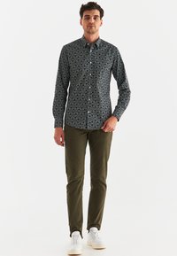 Pako Lorente SLIM FIT - Koszula