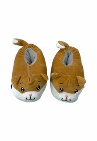 Pantofole peluche marroni a forma di animale con muso bianco, occhi neri e piccole orecchie. Texture morbida e forma arrotondata con una coda sul retro.