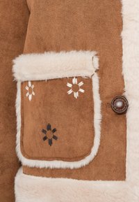 Hollister Co. GINGERBREAD JACKET - Talvejope - brown