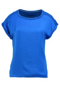 Camiseta azul de manga corta en una tela ligera y texturizada. Presenta un escote redondo con costuras decorativas a lo largo de los hombros.