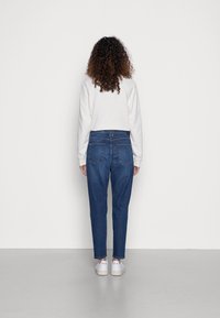 Marc O'Polo DENIM FREJA - Calças de ganga de corte relaxado - vintage dark blue