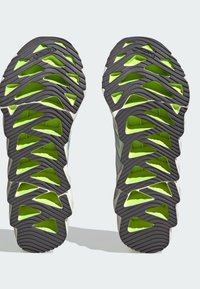 adidas Performance SHIFT UNISEX mleczny