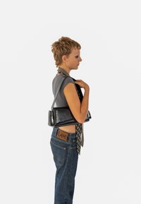 Expatrié GRACE - Geantă de mână - black