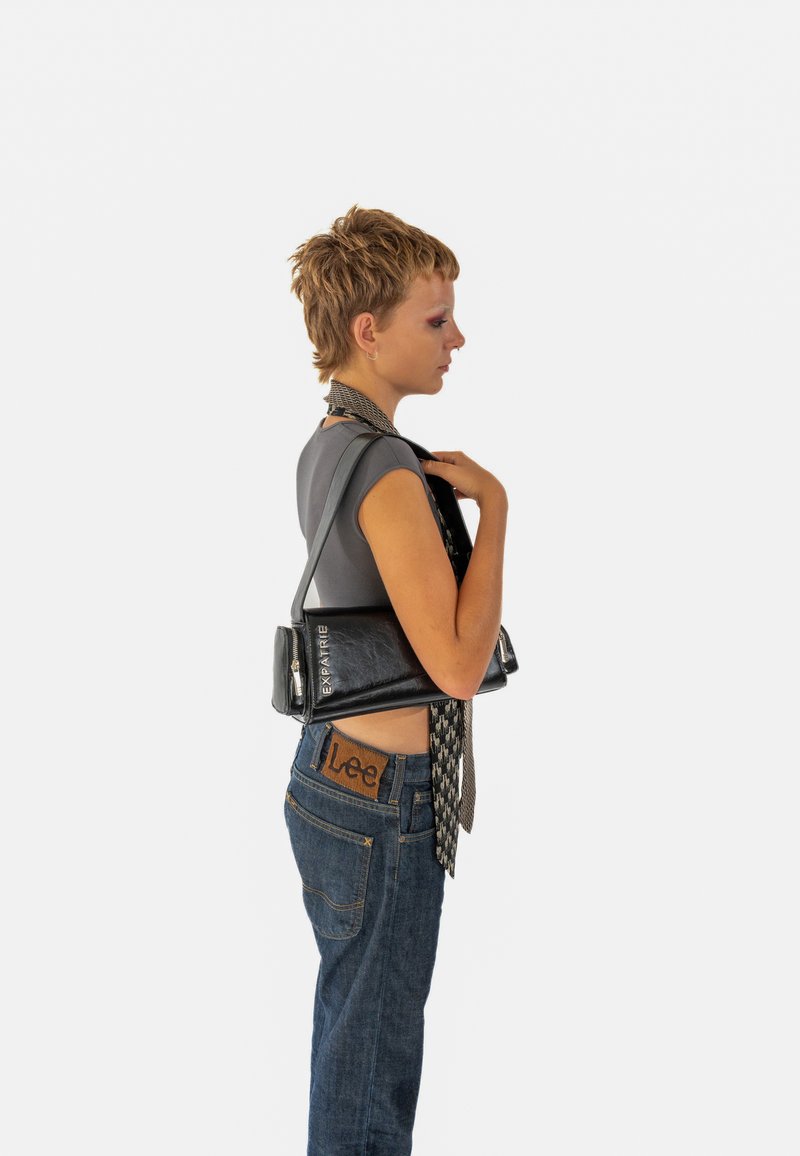 Expatrié GRACE - Kézitáska - black