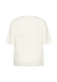 Baltas trumpomis rankovėmis megztinis su tekstūruoto mezgimo raštu ir horizontaliomis juostelėmis, turintis apvalią iškirptę bei minkštą, lengvą medžiagą.