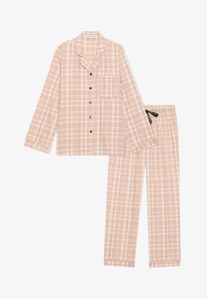 Conjunto de pijama xadrez em rosa suave e creme, com uma blusa de botão de manga longa com bolsos e calças de cintura elástica combinando.