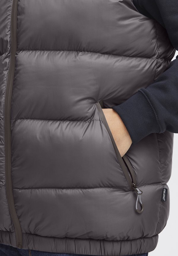 BHPafte - Waistcoat - iron gate4