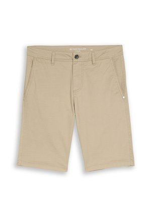 Meeste beežid põlveni ulatuvad lühikesed püksid vööaasade, esikinnisega nupuga ja nurga all paiknevate küljetaskutega, laotatud valgele taustale.