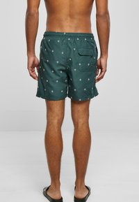 Urban Classics EMBROIDERY - Fürdőnadrág - anchor bottlegreen white
