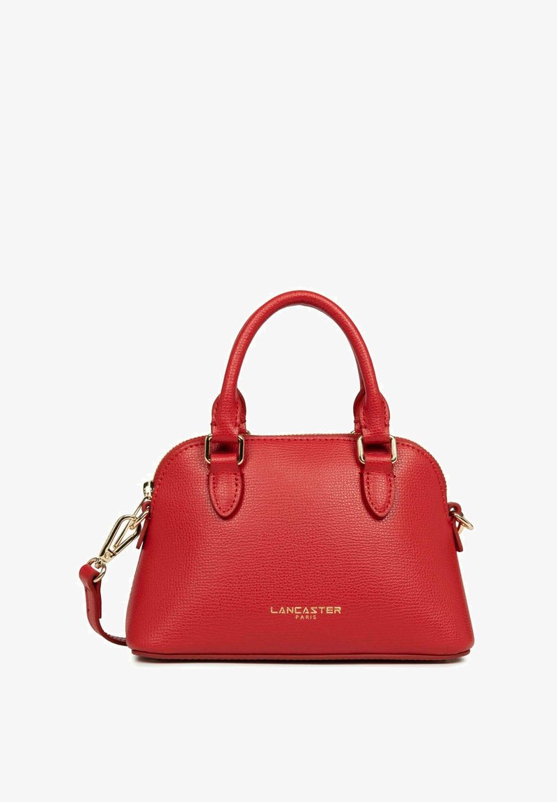 Borsa a tracolla in pelle rossa con superficie testurizzata, manici doppi, tracolla staccabile e logo dorato. Design rotondo e chiusura con zip.