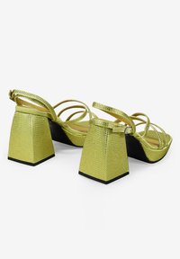 Bosanova CON TACÓN Y BRILLANTES - Sandalias con plataforma - lima