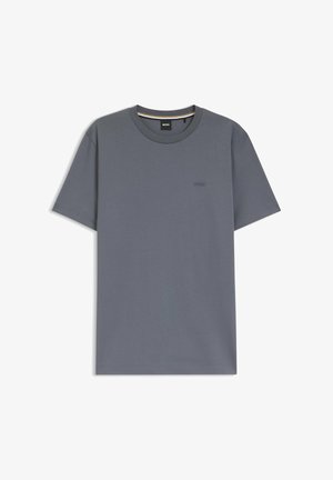T-shirt grigia a maniche corte con scollo girocollo, logo "BOSS" ricamato sul lato sinistro del petto e etichetta nera all'interno del colletto.