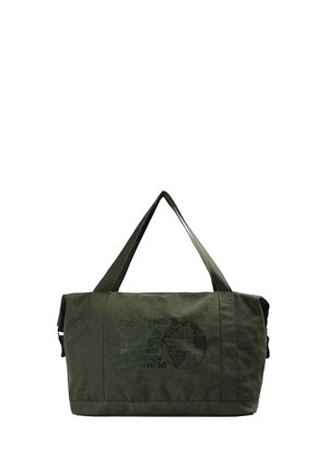 Bolsa de lona verde oscuro con dos asas y un globo impreso con texto tenue en la parte frontal, aislada sobre fondo blanco.