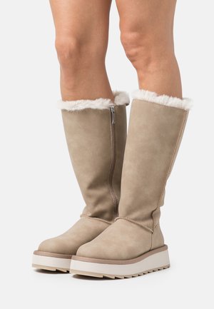 Platform boots - camel