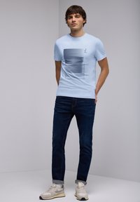 Street One MEN Triko s potiskem - blau