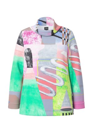 Langærmet, multicolor sweatshirt med abstrakte mønstre i nuancer af grøn, pink, grå og sort; høj kravedesign.