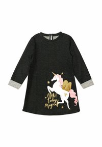 Schwarzes Kleid mit langen Ärmeln, silbernen Akzenten an den Manschetten, mit einem Einhorn-Graphic, goldenen Text und Sternen-Details. Der Text lautet: "Mach heute magisch."