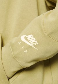Nike Sportswear AIR HOODIE - Felpa - barley/wheat grass/lemon drop