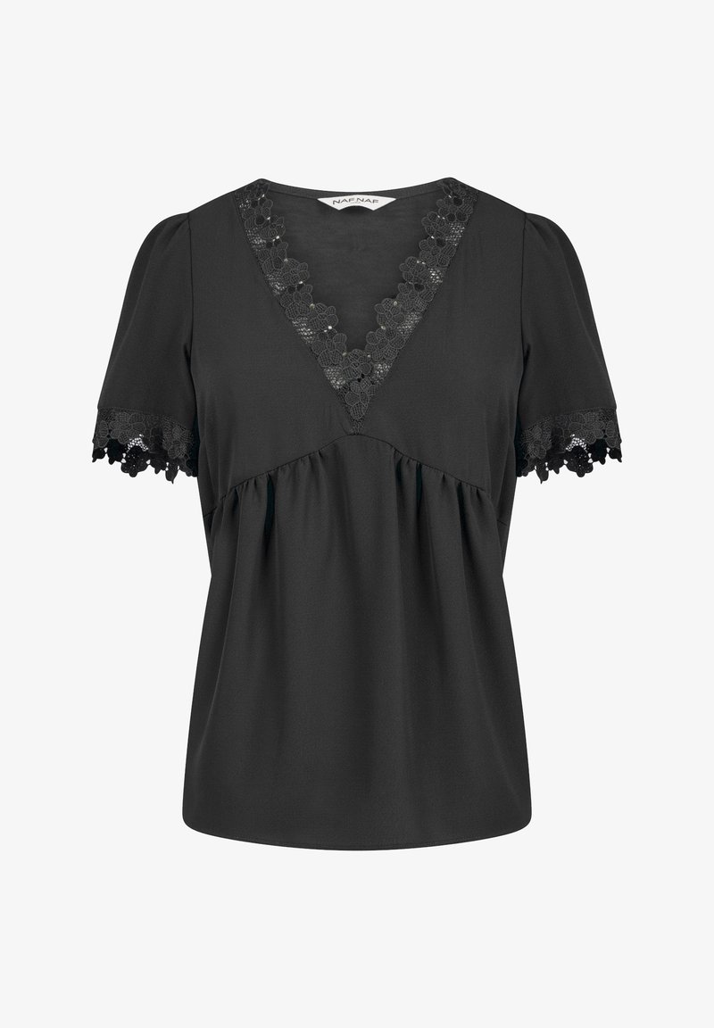 Svart blus med V-ringning, blomsterbroderi runt halsringningen och ärmarna, samt en lös, rynkad design för en avslappnad passform.