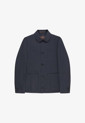 Dunkel marineblaue Herrenjacke mit Kragen, vorderer Knopfleiste, einer Brusttasche und zwei unteren Fronttaschen.