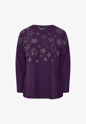 Lilla langærmet top med sølvfarvede stjernedekorationer på forsiden. Blødt stof med rund halsudskæring og afslappet pasform.